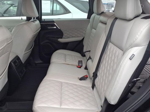 Used 2022 Mitsubishi Outlander SEL FWD image 16