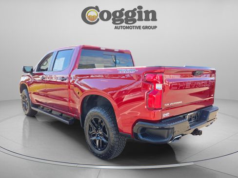Used 2025 Chevrolet Silverado 1500 LT Trail Boss w/ Convenience Package II image 4