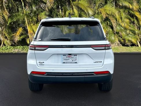 New 2025 Jeep Grand Cherokee Limited w/ Black Appearance Package image 4