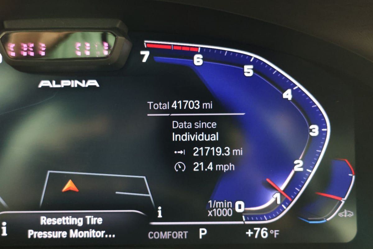 Used 2022 BMW ALPINA B7 xDrive AWD/4WD image 12