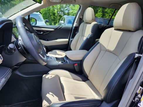 Certified 2025 Subaru Outback Limited AWD/4WD image 10