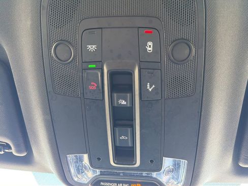 Used 2025 Audi Q3 2.0T Premium image 29