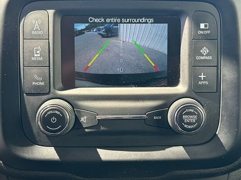 Used 2017 Jeep Renegade Altitude FWD image 30