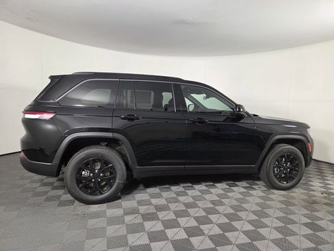 New 2026 Jeep Grand Cherokee Altitude RWD image 3