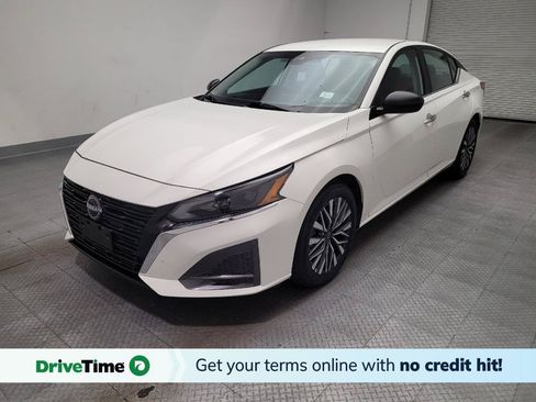 Used 2025 Nissan Altima 2.5 SV FWD image 1