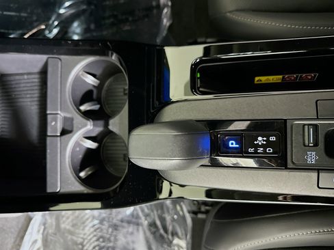 Used 2023 Toyota Prius Limited w/ Limited Premium Package image 22