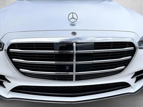 Certified 2025 Mercedes-Benz S 580e 4MATIC Sedan image 30
