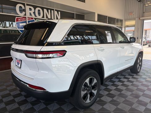 Used 2022 Jeep Grand Cherokee Limited 4xe AWD/4WD image 6