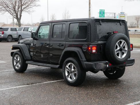 Used 2021 Jeep Wrangler Unlimited Sahara w/ Uconnect 4C Nav & Sound Group AWD/4WD image 7