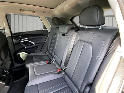 Used 2025 Audi Q5 Premium AWD/4WD image 22