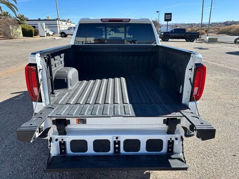 Used 2022 GMC Sierra 1500 Denali image 7