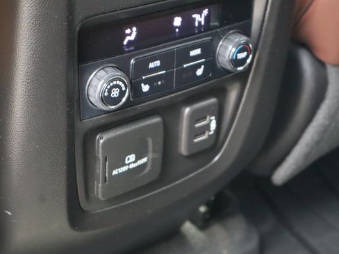Used 2018 Buick Enclave Avenir w/ Avenir Technology Package FWD image 45