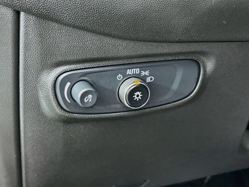 Used 2024 Chevrolet Equinox LT AWD/4WD image 11