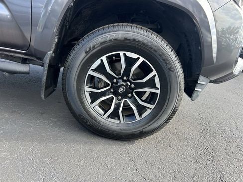 Used 2021 Toyota Tacoma TRD Sport image 8