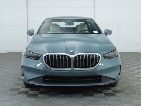 Certified 2025 BMW 530i w/ Premium Package image 3