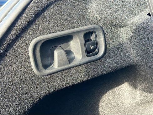 Used 2024 Mercedes-Benz C 300 Sedan image 13