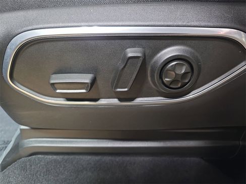 Used 2024 Jeep Wagoneer Series II image 31