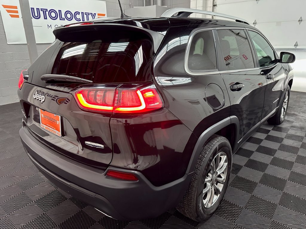 Used 2019 Jeep Cherokee Latitude Plus w/ Cold Weather Group AWD/4WD image 10