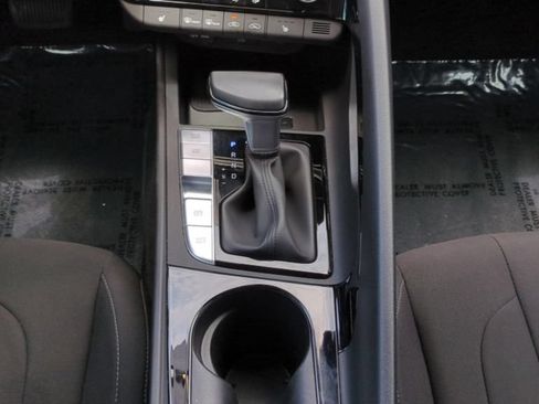 Used 2021 Hyundai Elantra SEL FWD image 16