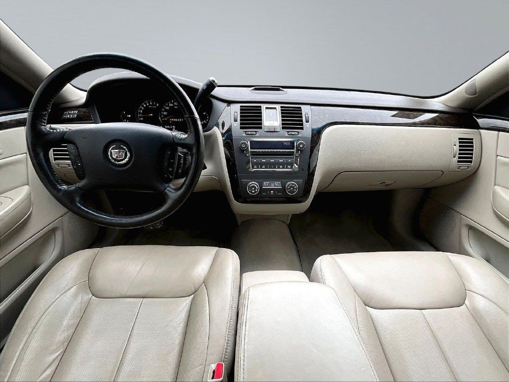 Used 2008 Cadillac DTS FWD image 9