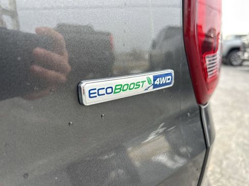 Used 2018 Ford Explorer Sport w/ Ford Safe & Smart Package image 11