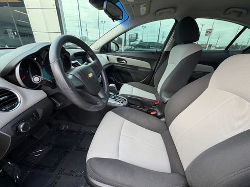 Used 2011 Chevrolet Cruze LS FWD image 6