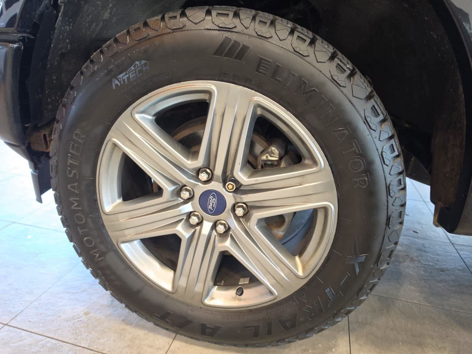 Used 2019 Ford F150 Lariat w/ Equipment Group 502A Luxury AWD/4WD image 14