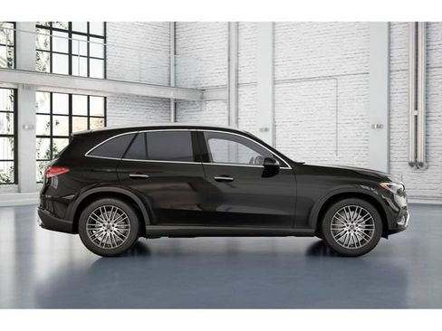 New 2026 Mercedes-Benz GLC 300 4MATIC image 2