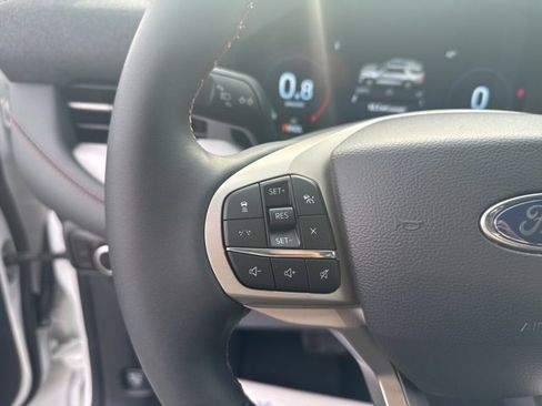Used 2025 Ford Explorer Active image 23