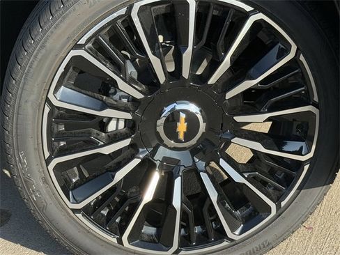 New 2026 Chevrolet Tahoe High Country image 8