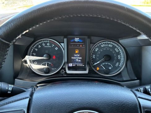 Used 2023 Toyota Tacoma TRD Off-Road w/ TRD Premium Off Road Package AWD/4WD image 25