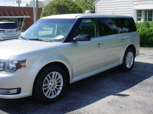 Used 2018 Ford Flex SEL w/ Equipment Group 202A image 2