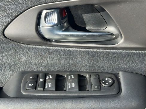 New 2026 Chrysler Voyager LX image 28