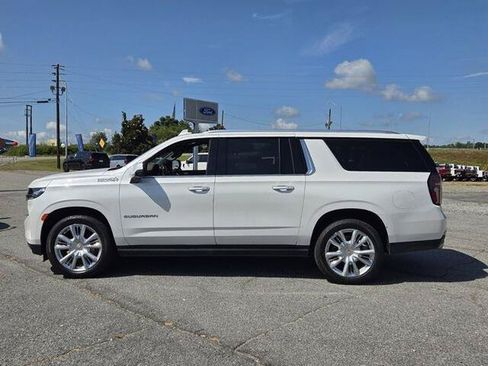 Used 2024 Chevrolet Suburban High Country w/ Premium Package RWD image 4