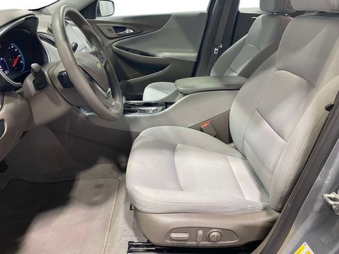 Used 2023 Chevrolet Malibu LS FWD image 17