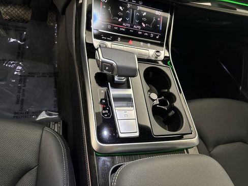 Used 2025 Audi Q8 Premium Plus w/ Premium Plus Package image 23
