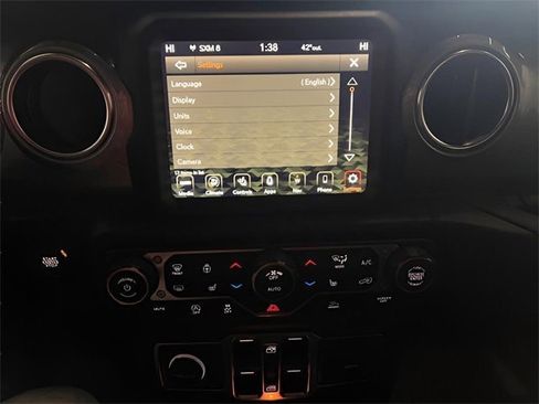 Used 2020 Jeep Gladiator Overland image 24