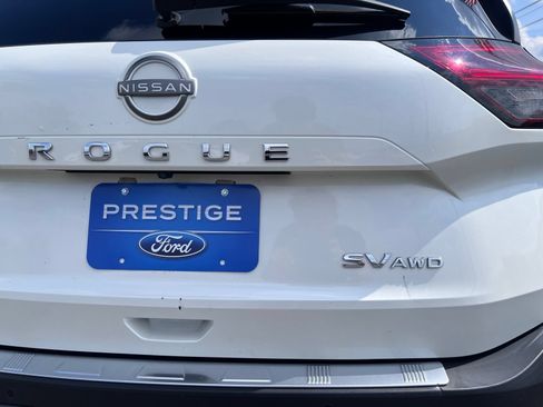 Used 2022 Nissan Rogue SV AWD/4WD image 11