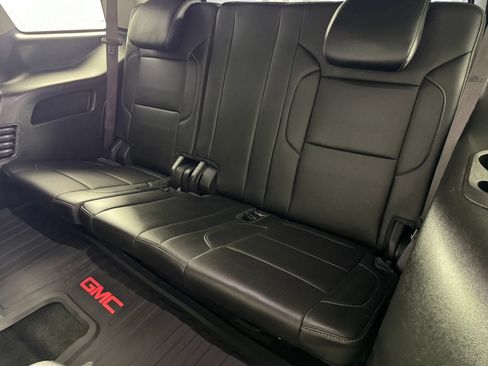 Used 2016 GMC Yukon SLT w/ Open Road Package AWD/4WD image 40