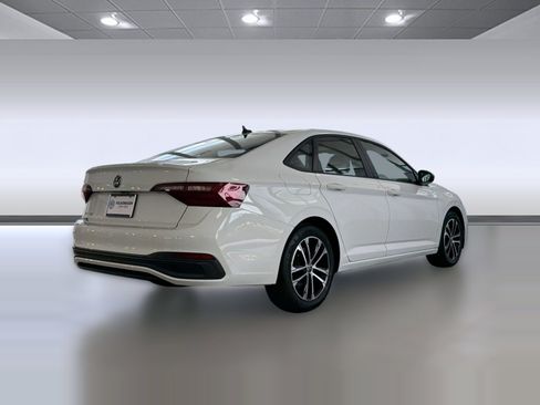 Certified 2024 Volkswagen Jetta Sport FWD image 9