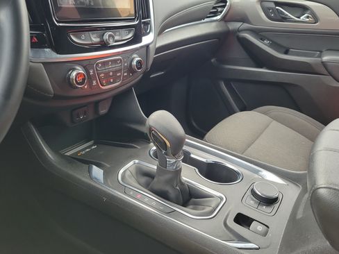Used 2023 Chevrolet Traverse LT FWD image 26