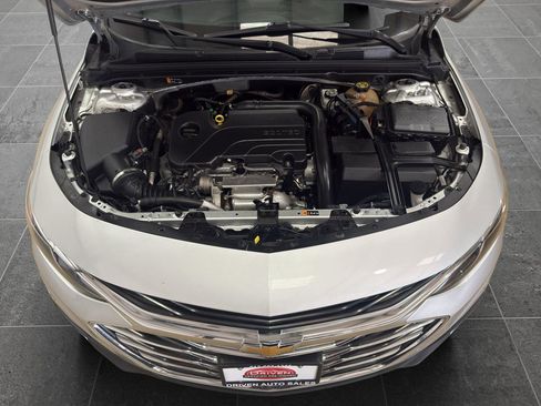 Used 2022 Chevrolet Malibu LT FWD image 9