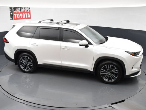 Used 2024 Toyota Grand Highlander AWD Hybrid image 34