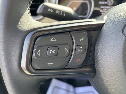 Used 2023 Jeep Gladiator Willys image 26