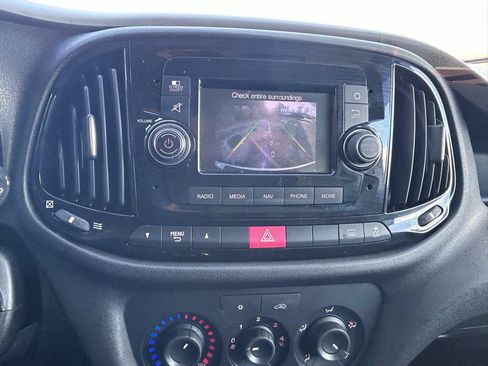 Used 2019 RAM ProMaster City Tradesman SLT FWD image 16