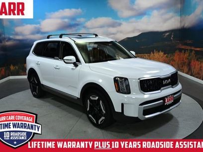 Used 2025 Kia Telluride EX w/ EX Captain's Chair Package