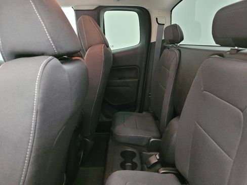 Used 2017 Chevrolet Colorado LT AWD/4WD image 18