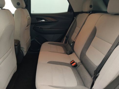 Used 2025 Chevrolet TrailBlazer LT FWD image 18