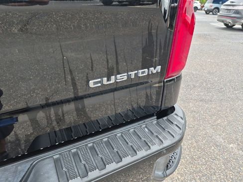 Used 2021 Chevrolet Silverado 1500 Custom RWD image 13