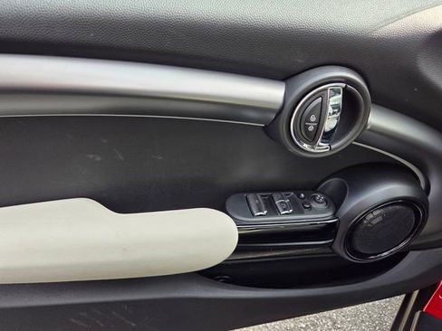 Used 2023 MINI Cooper S image 9